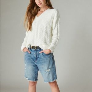 Lucky Brand lilac pale purple L v neck super soft sweater